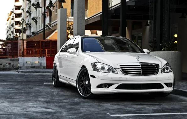Picture auto, the city, Wallpaper, 360 forged, white Mercedes, black rims, mersedes s-class