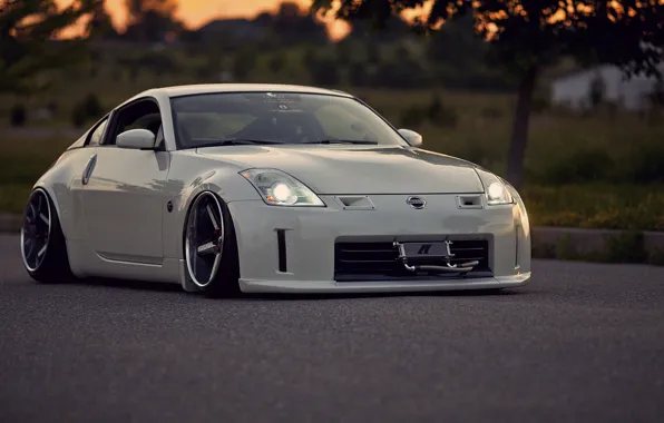 Picture the evening, nissan, 350z, drives, radiator, Nissan