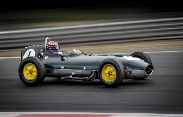 Picture machine, race, Lotus 18