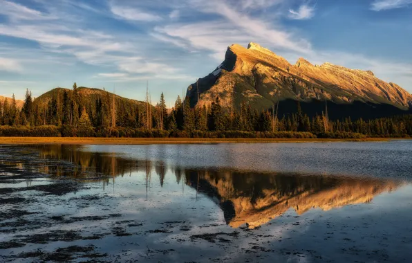 Picture Alberta, Canada, Vermilion Lakes, Late Light