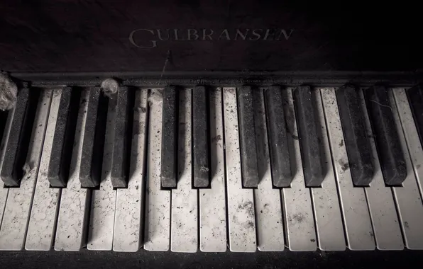 Picture dust, keys, piano, Gulbransen