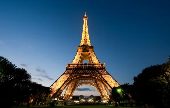 Picture Paris, the evening, Eiffel tower