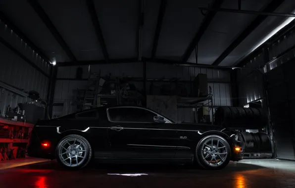 Picture black, garage, mustang, Mustang, profile, ford, drives, blackфорд