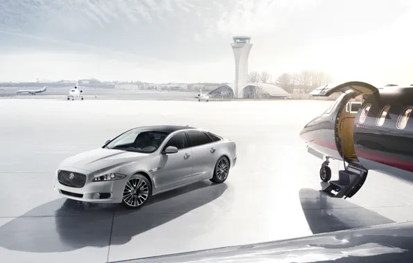 Picture Hangar, Plane, Jaguar XJ Ultimate