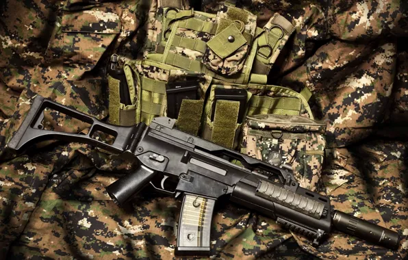 Picture equipment, automatic rifle, camouflage fabric
