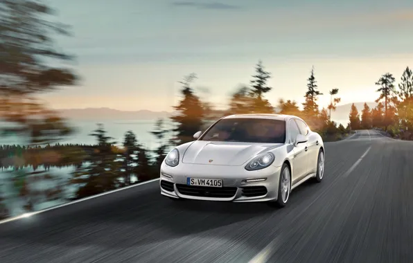 Picture Auto, Road, White, Porsche, The hood, Panamera, Lights, Porsche, In Motion, E-Hybrid