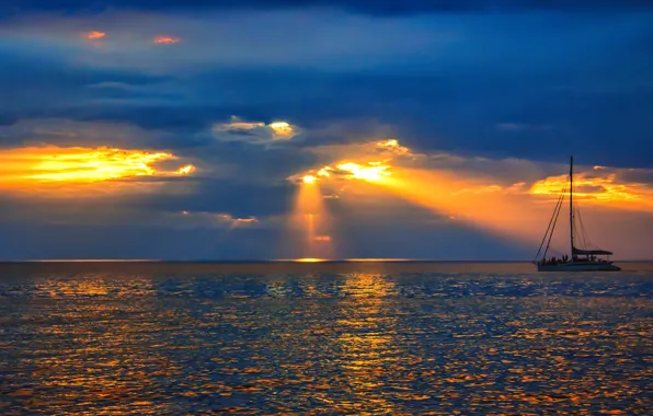 Picture sea, the sky, clouds, rays, sunset, boat, yacht
