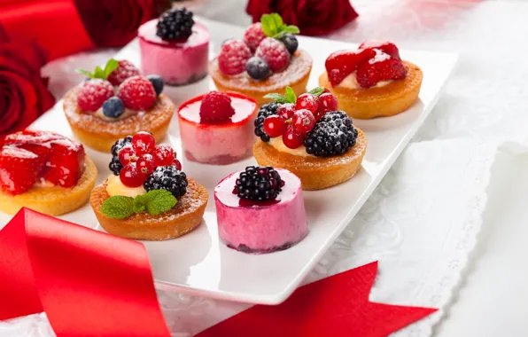 Picture berries, raspberry, blueberries, strawberry, cake, cake, dessert, currants, cakes, sweet, sweet, dessert, berries