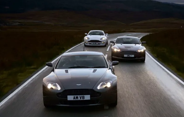Picture Road, Movement, Aston Martin V8
