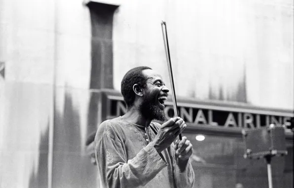 Picture music, jazz, musician, bassist, jazz musician, Percy Heath, violin bow, laughing