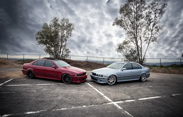 Picture the sky, trees, red, clouds, blue, bmw, BMW, red, side view, blue, e39