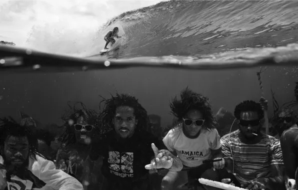Picture photo, black and white, under water, Rasta