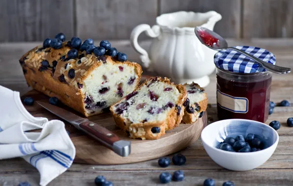 Picture berries, blueberries, jam, cupcake