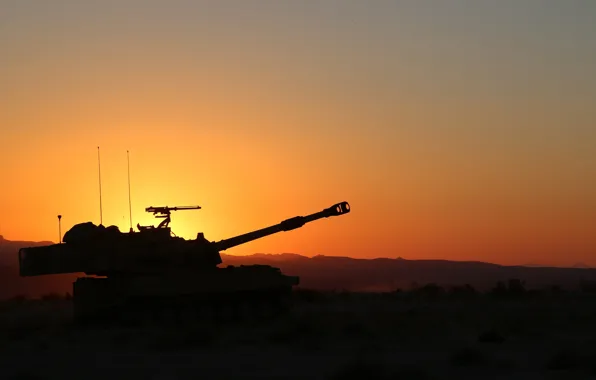 Picture sunset, self-propelled, howitzer, &quot;Paladin&quot;, M109A6