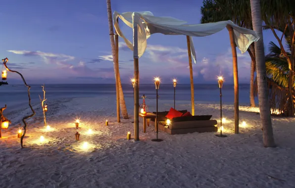 Picture beach, the ocean, romance, the evening, candles