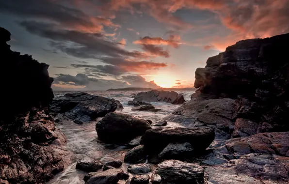 Picture sea, clouds, sunset, clouds, stones, rocks