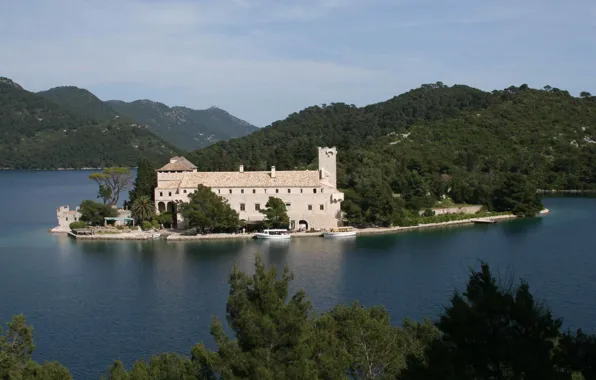 Picture lake, island, the monastery, Croatia, Mlet