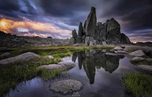 Picture the sky, grass, water, clouds, reflection, stones, rocks, Australia, New South Wales, Kosciusko national Park