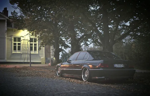 Picture autumn, lights, tuning, bmw, BMW, 740, stance, E38