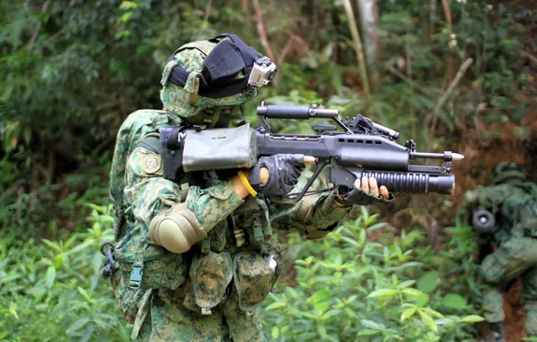 Picture weapons, soldiers, Singapore Army