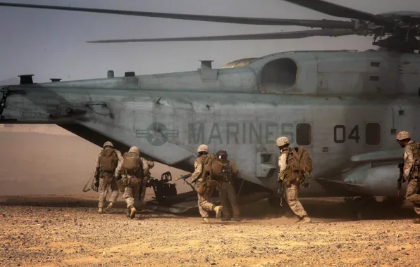 Picture desert, soldiers, helicopter, military, Sikorsky, transport, heavy, Marines, CH-53, Sea Stallion