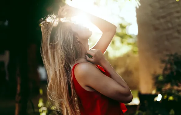 Picture girl, the sun, rays, face, background, model, hair, hands