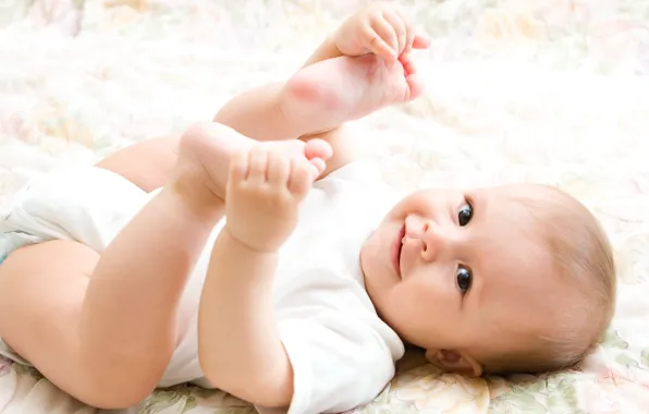 Picture children, smile, background, Wallpaper, feet, mood, bed, child, baby, baby, diaper, Lala