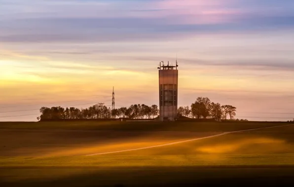 Picture field, the sky, tower