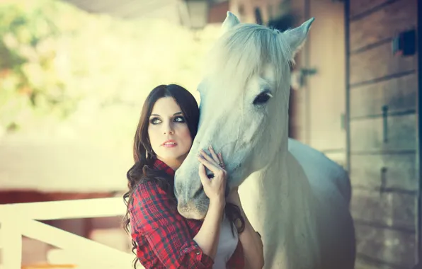Picture girl, horse, Cris Comino