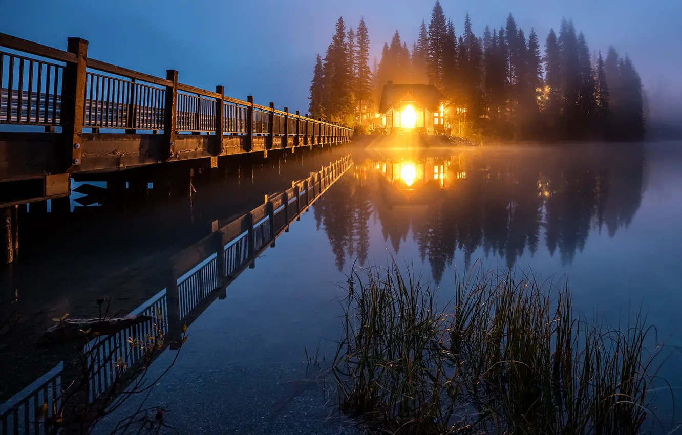 Photo wallpaper Canada, British Columbia, Emerald Lake, twilight fog