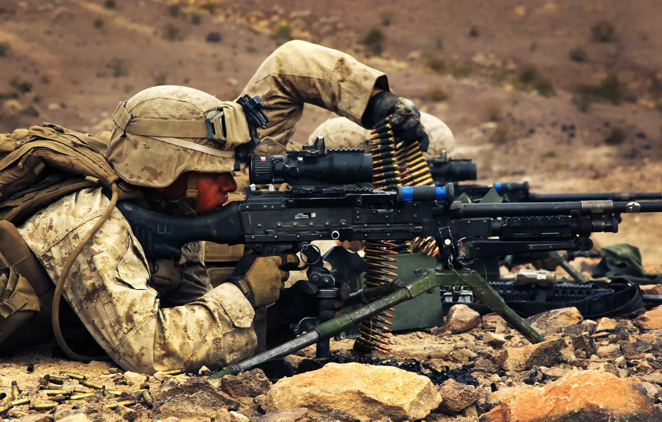 Photo wallpaper rock, soldiers, M240, machine gun, ammunition, ground, equipment