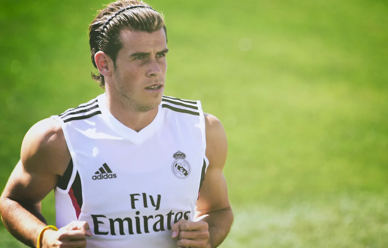 Wallpaper field, lawn, Mike, hairstyle, real Madrid, Bale, Real madrid,  bezel, training, Gareth Bale, 2014-2015 images for desktop, section спорт -  download