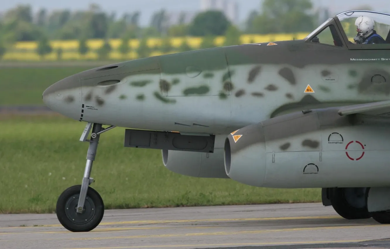 Wallpaper Fighter Nose Pilot Bomber Chassis Jet German Spy Plane Swallow Swallow Messerschmitt Me 262 Images For Desktop Section Aviaciya Download