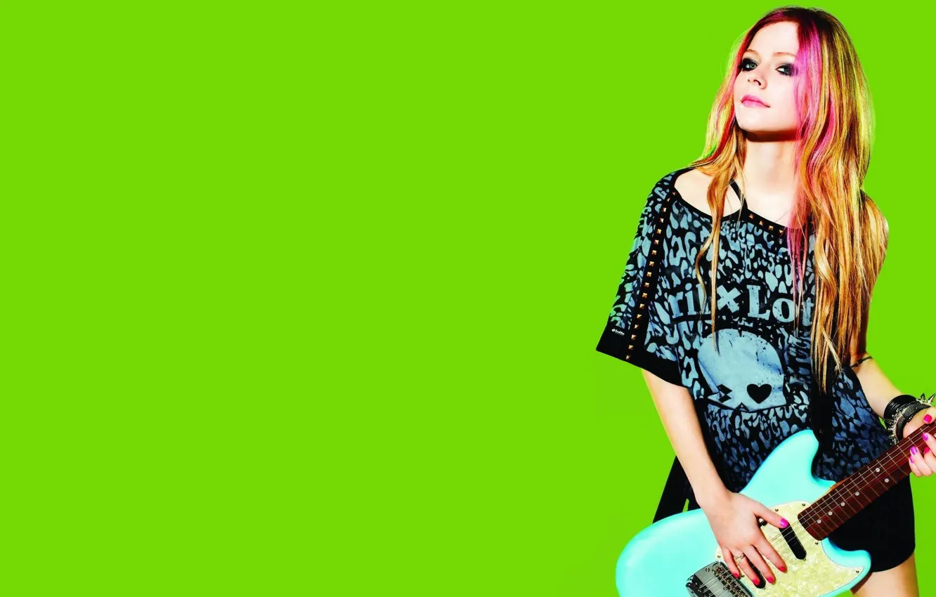 Photo wallpaper green, music, background, model, clothing, guitar, actress, photographer, singer, Avril Lavigne, Avril Lavigne, brand, Lotto, …
