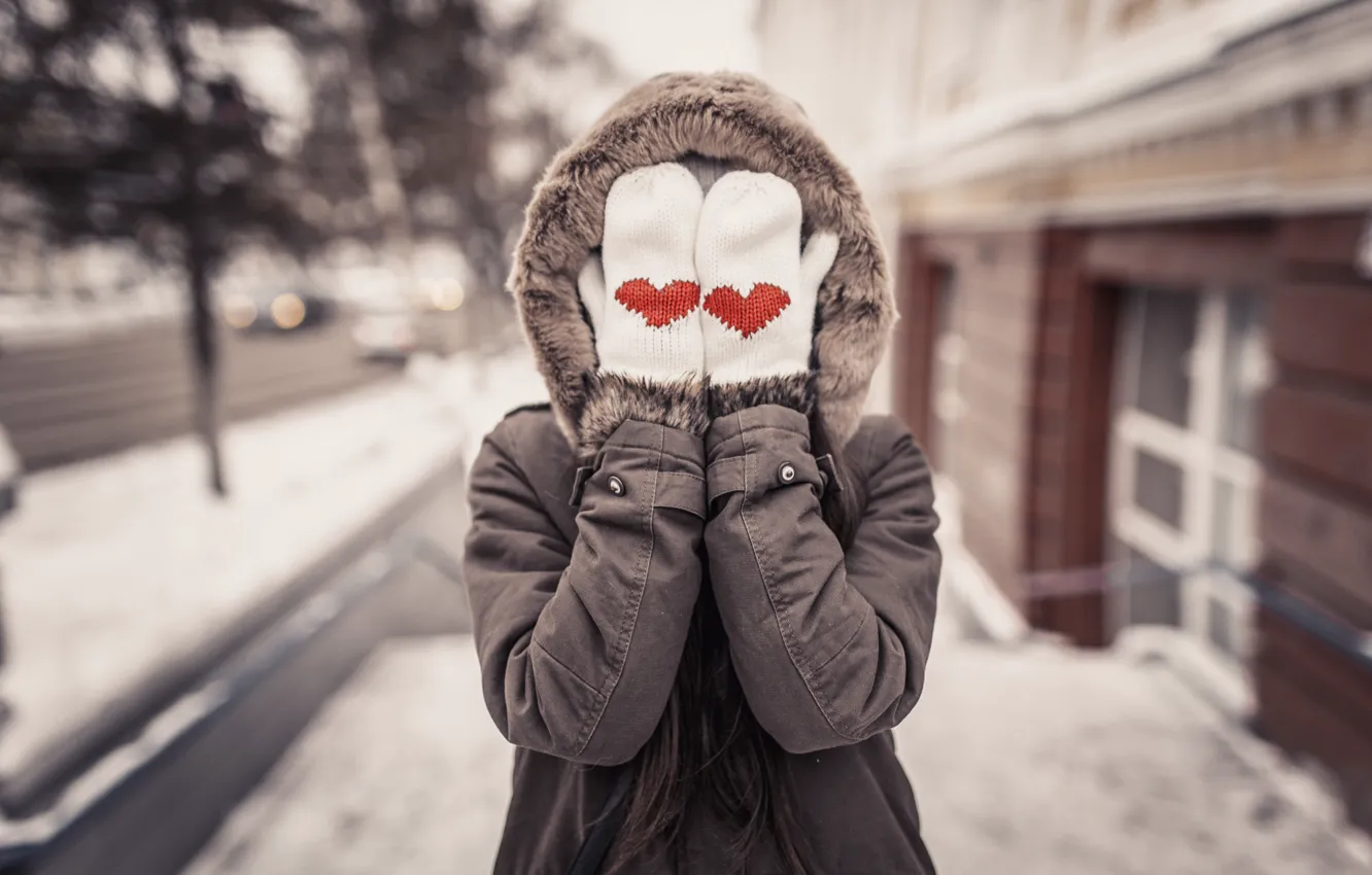 Photo wallpaper cold, winter, girl, snow, hearts, mittens