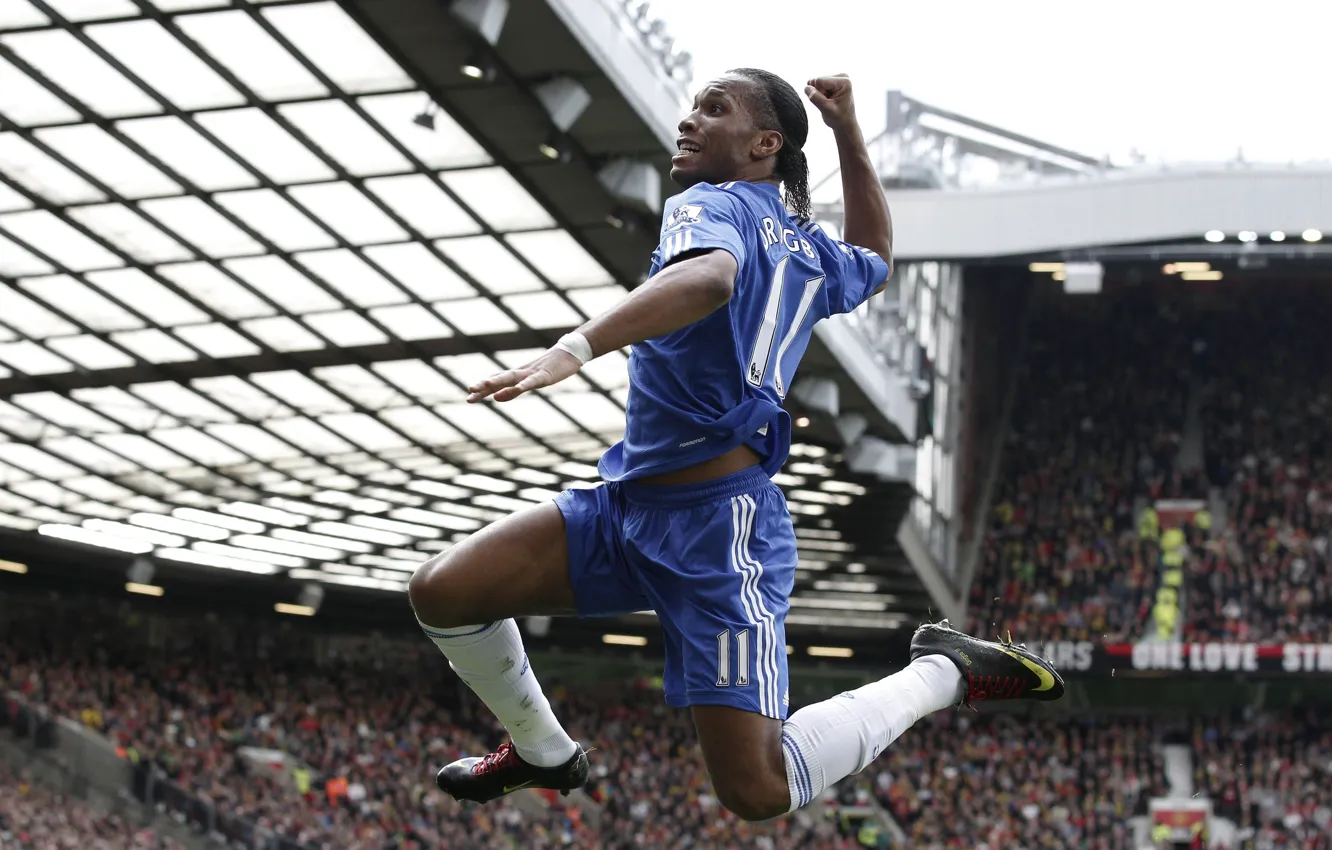 Wallpaper football, star, England, player, tribune, goal, stadium, the  audience, player, the celebration, Drogba, Old Trafford, chelsea, Drogba, Didier  Drogba, Didier Drogba images for desktop, section спорт - download